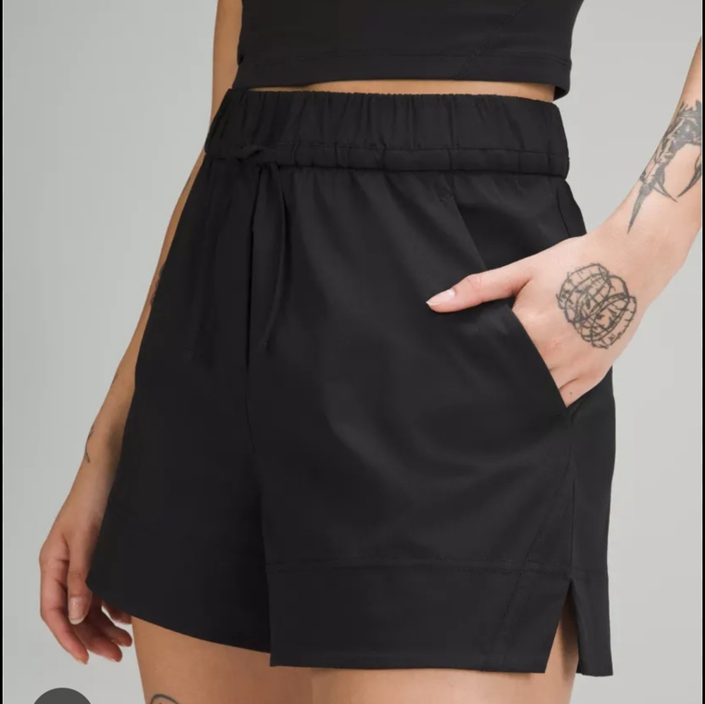 lululemon athletica Shorts
